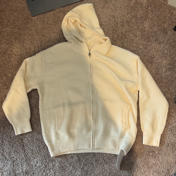 Women's Oversized Zip-Up Cream Sweater - Picture 1 of 6